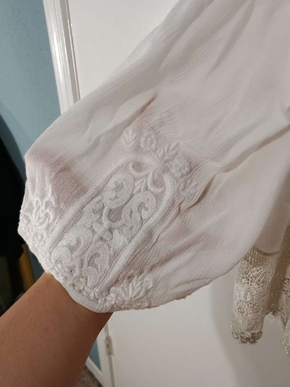Ecote Urban Outfitters White Boho Cold Shoulder Crochet Lace Embroidered Blouse - Picture 8 of 10